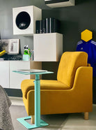 With the nera table you can easily work from a comfortable armchair