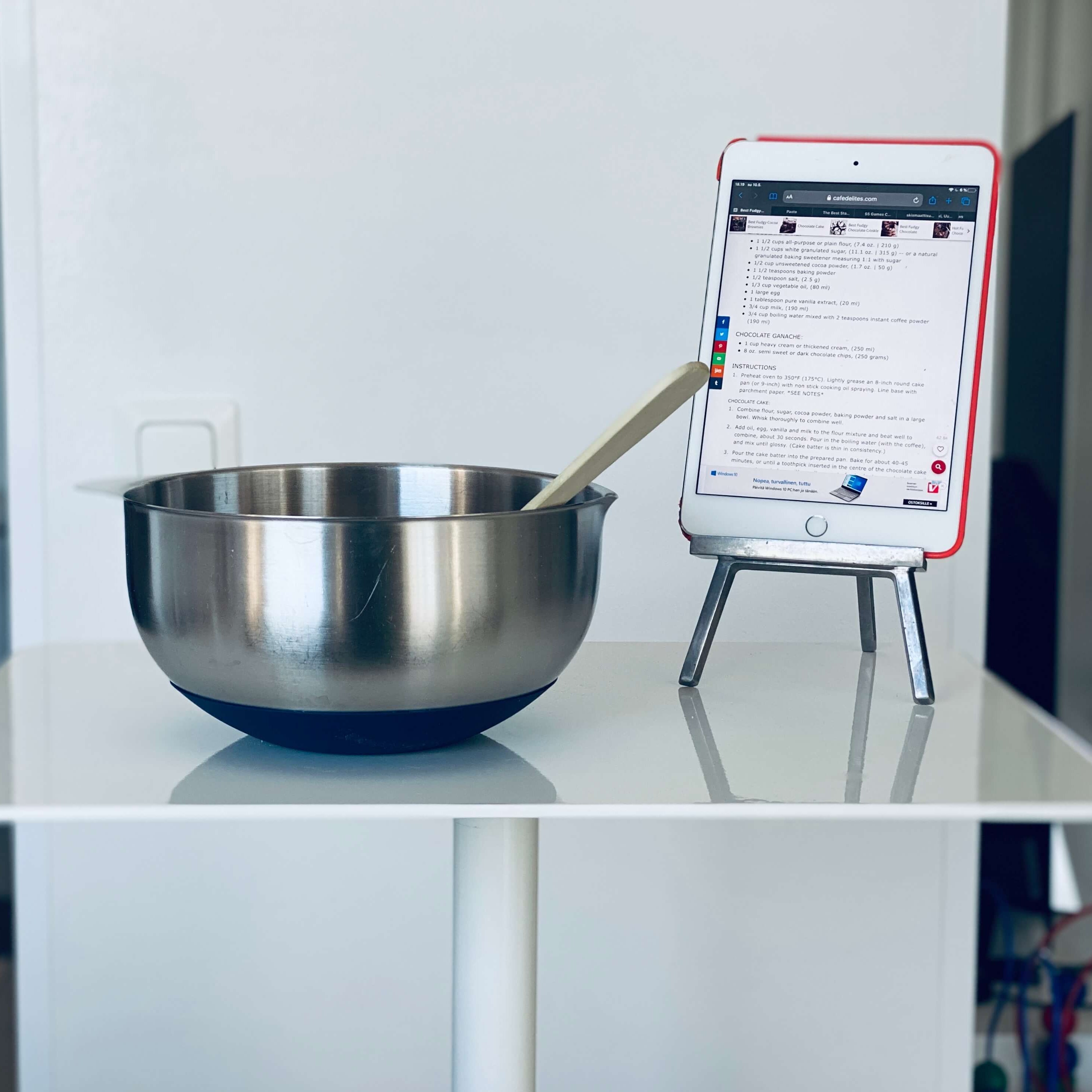 The Sopiva table also functions as a kitchen side table.